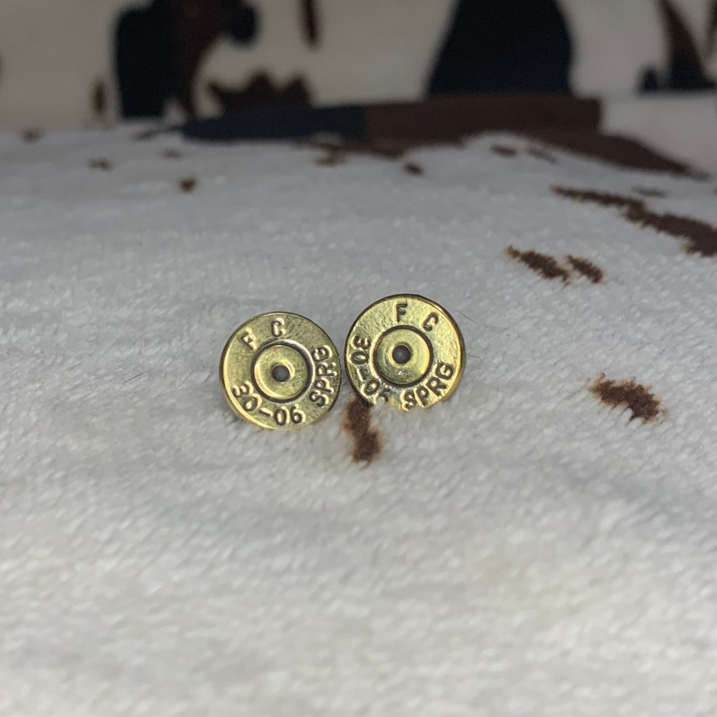 Medium Plain Bullet Studs